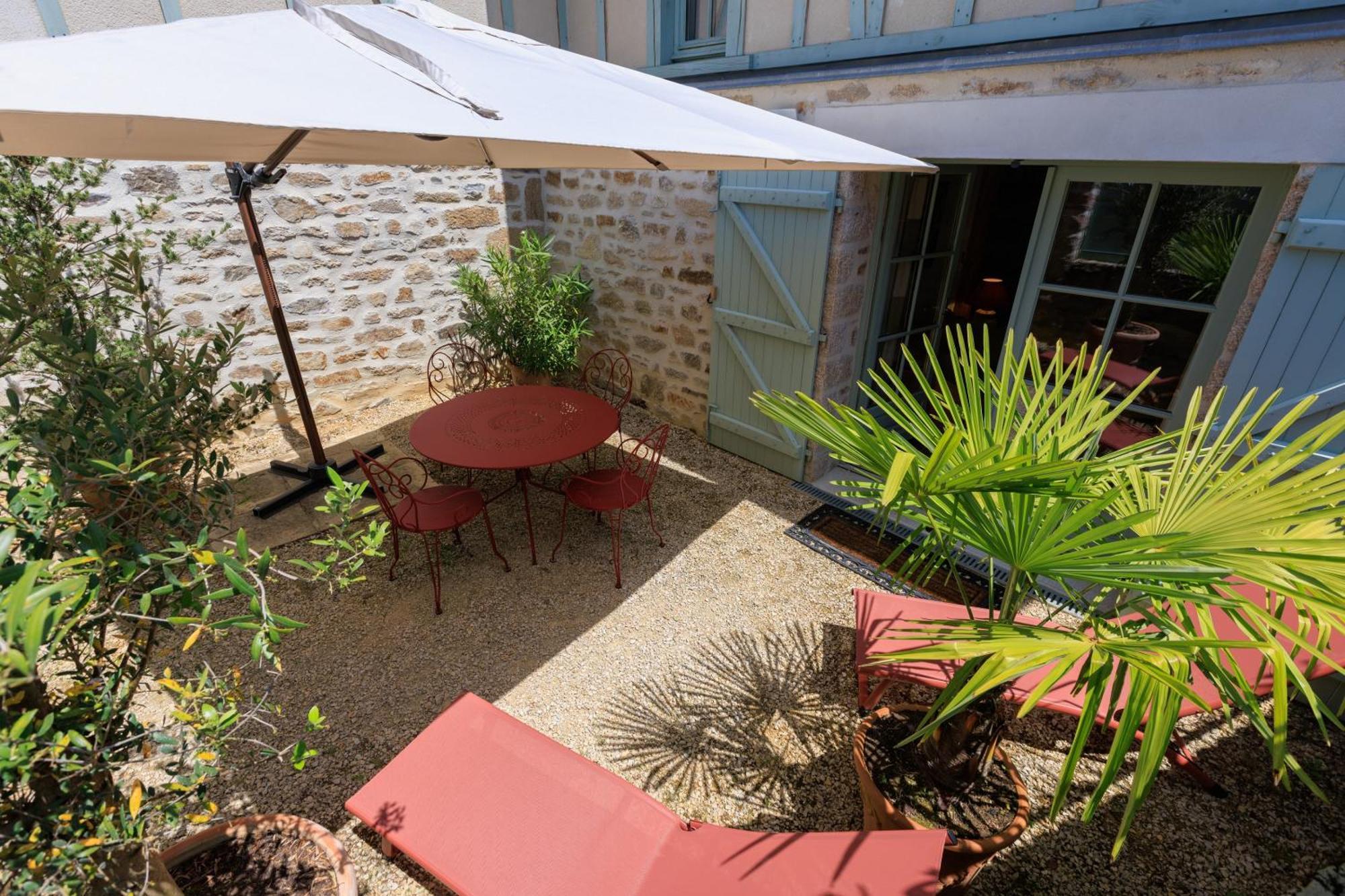 Maison D'Hotes Les Jardins Saint Eloi Le Lonzac Kültér fotó